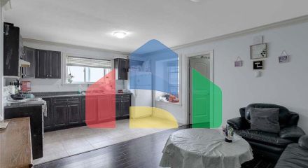 Residential - Single Family Home - Surrey, Canada - Canada