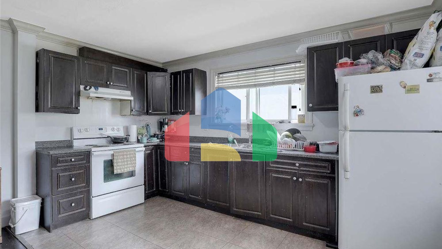 Residential - Single Family Home - Surrey, Canada - Canada