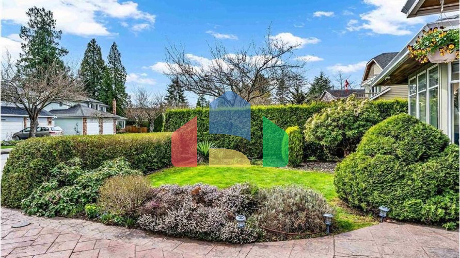 Residential - Single Family Home - Surrey, Canada - Canada