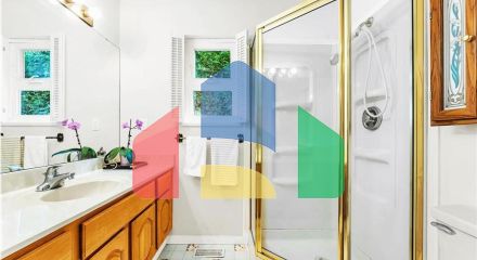 Residential - Single Family Home - Surrey, Canada - Canada