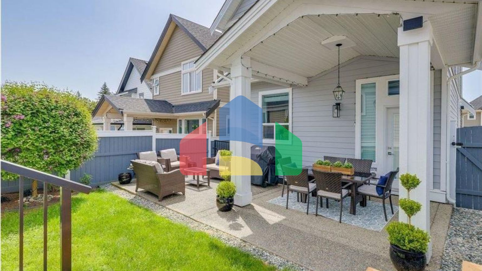 Residential - Single Family Home - Surrey, Canada - Canada