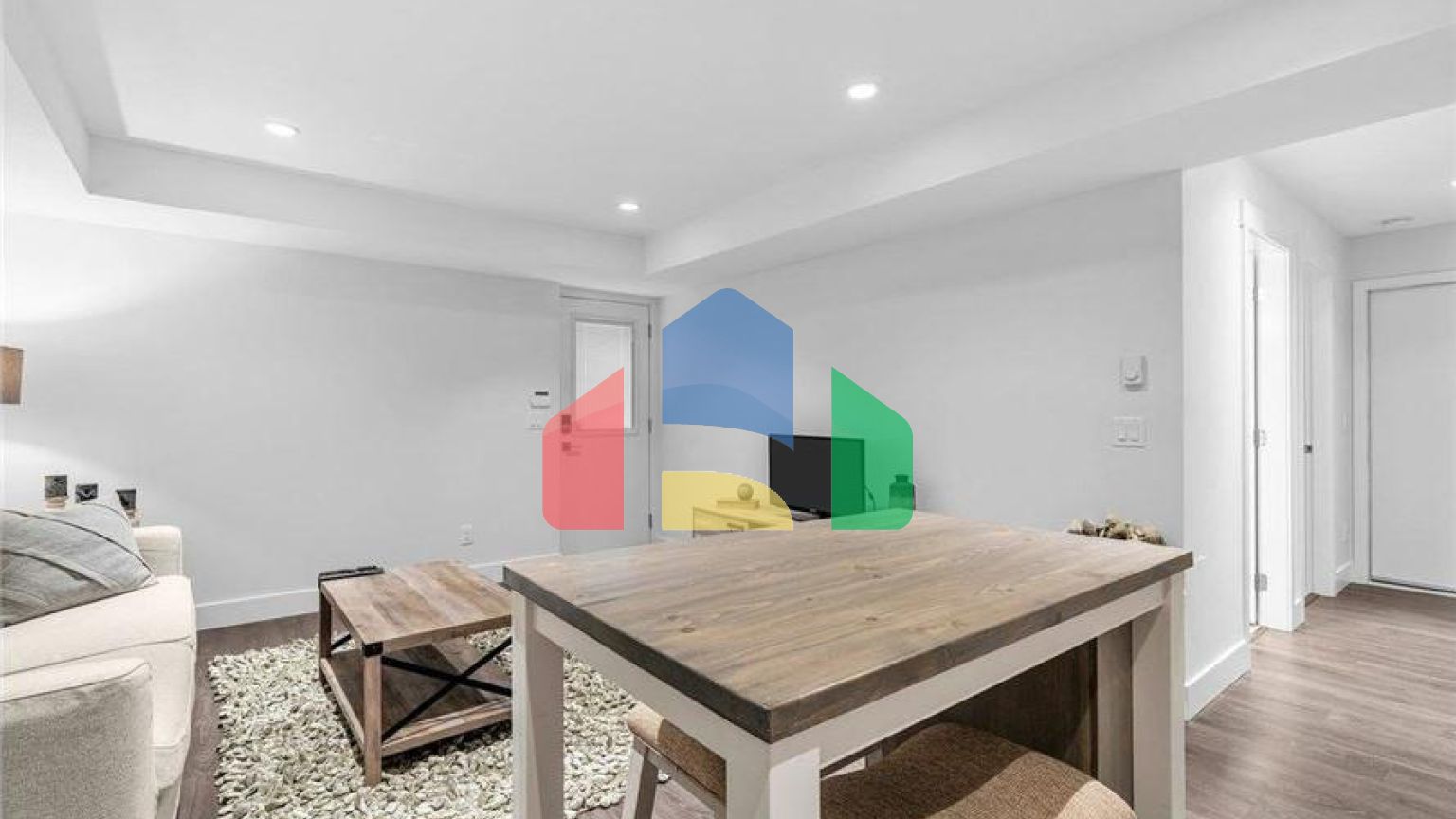 Residential - Single Family Home - Surrey, Canada - Canada