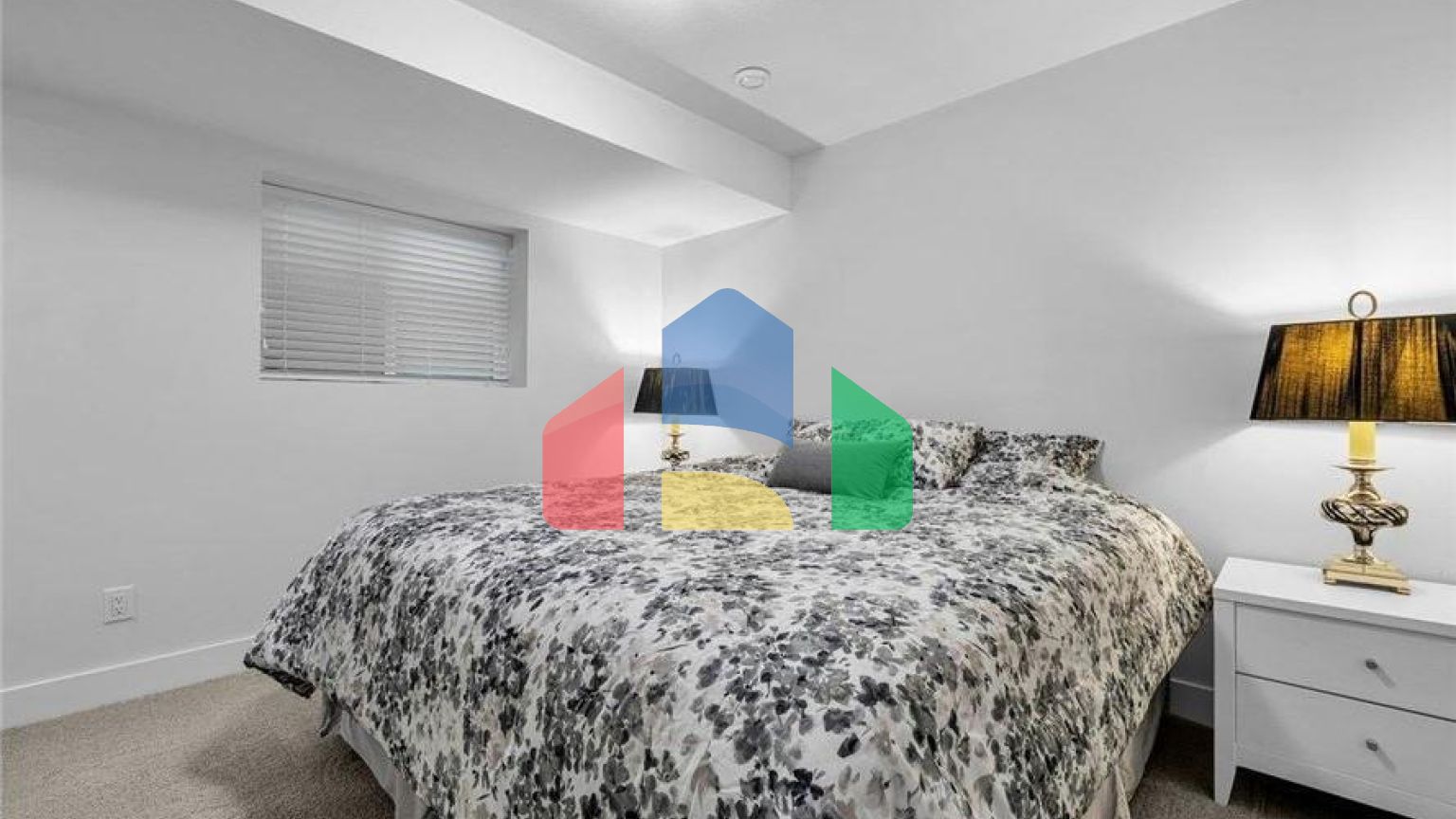 Residential - Single Family Home - Surrey, Canada - Canada