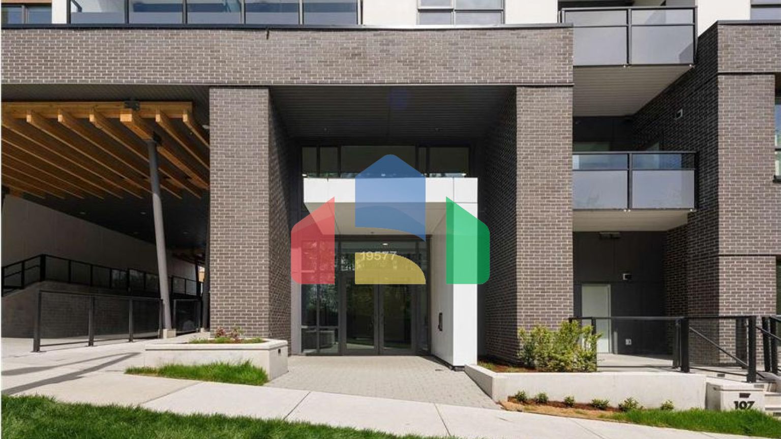 Residential - Condo/Apartment - Surrey, Canada - Canada