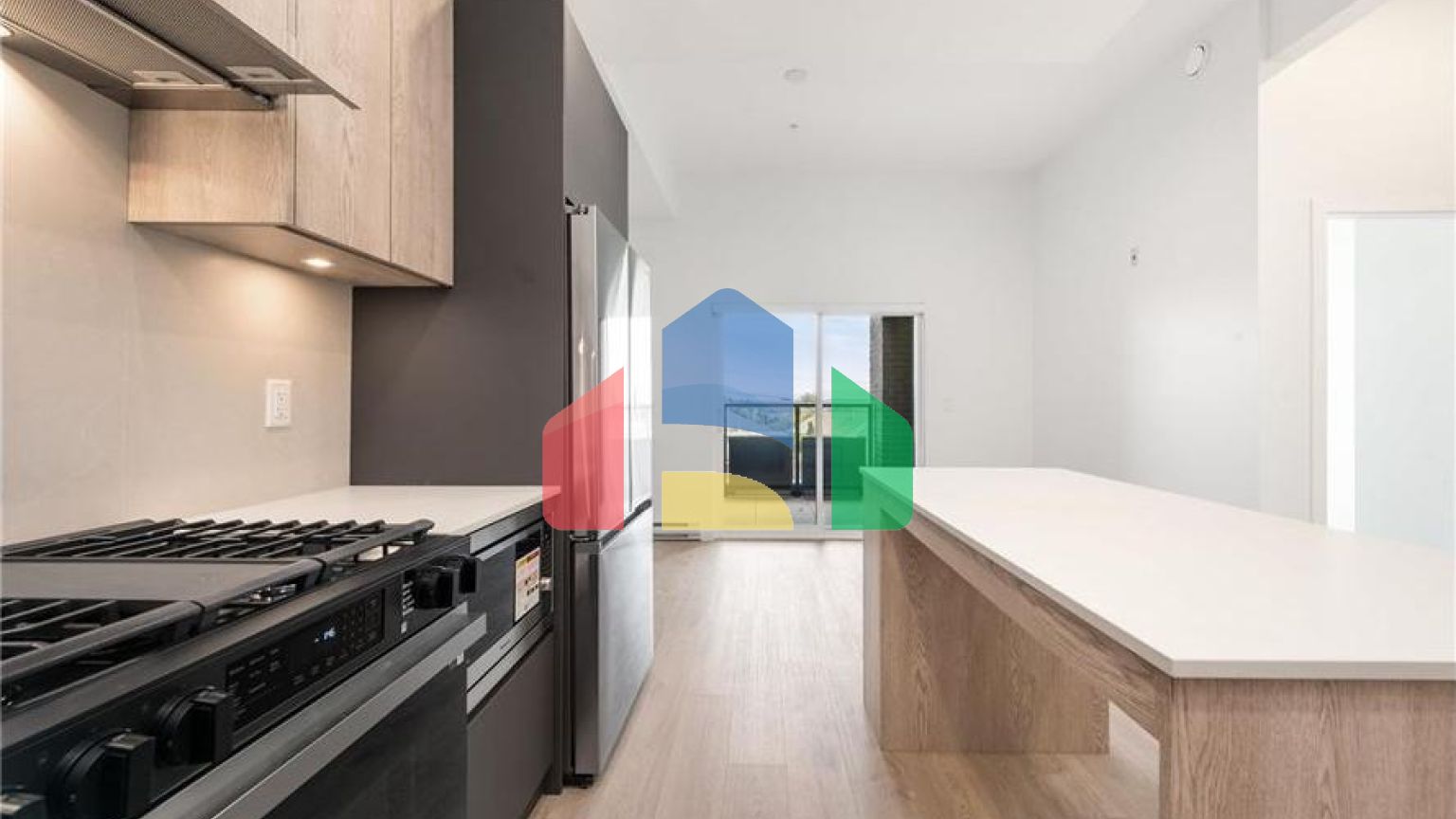 Residential - Condo/Apartment - Surrey, Canada - Canada