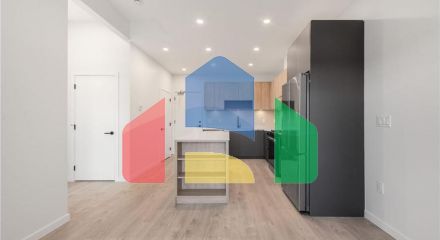 Residential - Condo/Apartment - Surrey, Canada - Canada