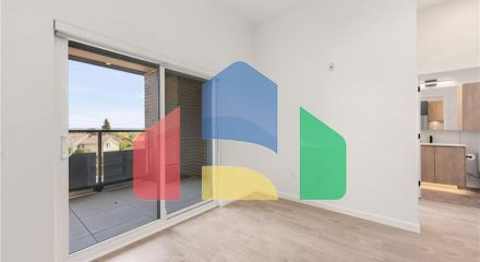 Residential - Condo/Apartment - Surrey, Canada - Canada