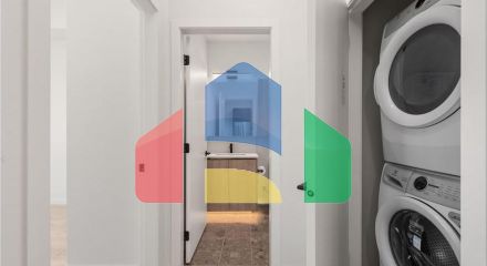 Residential - Condo/Apartment - Surrey, Canada - Canada