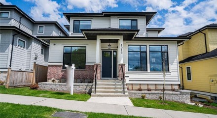 Residential - Single Family Home - Surrey, Canada - Canada