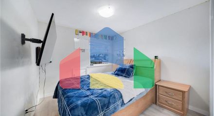 Residential - Single Family Home - Surrey, Canada - Canada