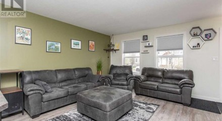 Residential - Single Family Home - Sylvan Lake, Canada - Canada