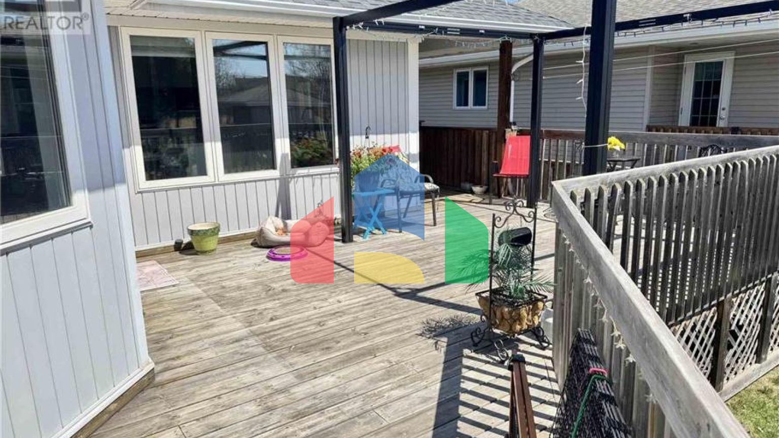 Residential - Single Family Home - Thunder Bay, Canada - Canada