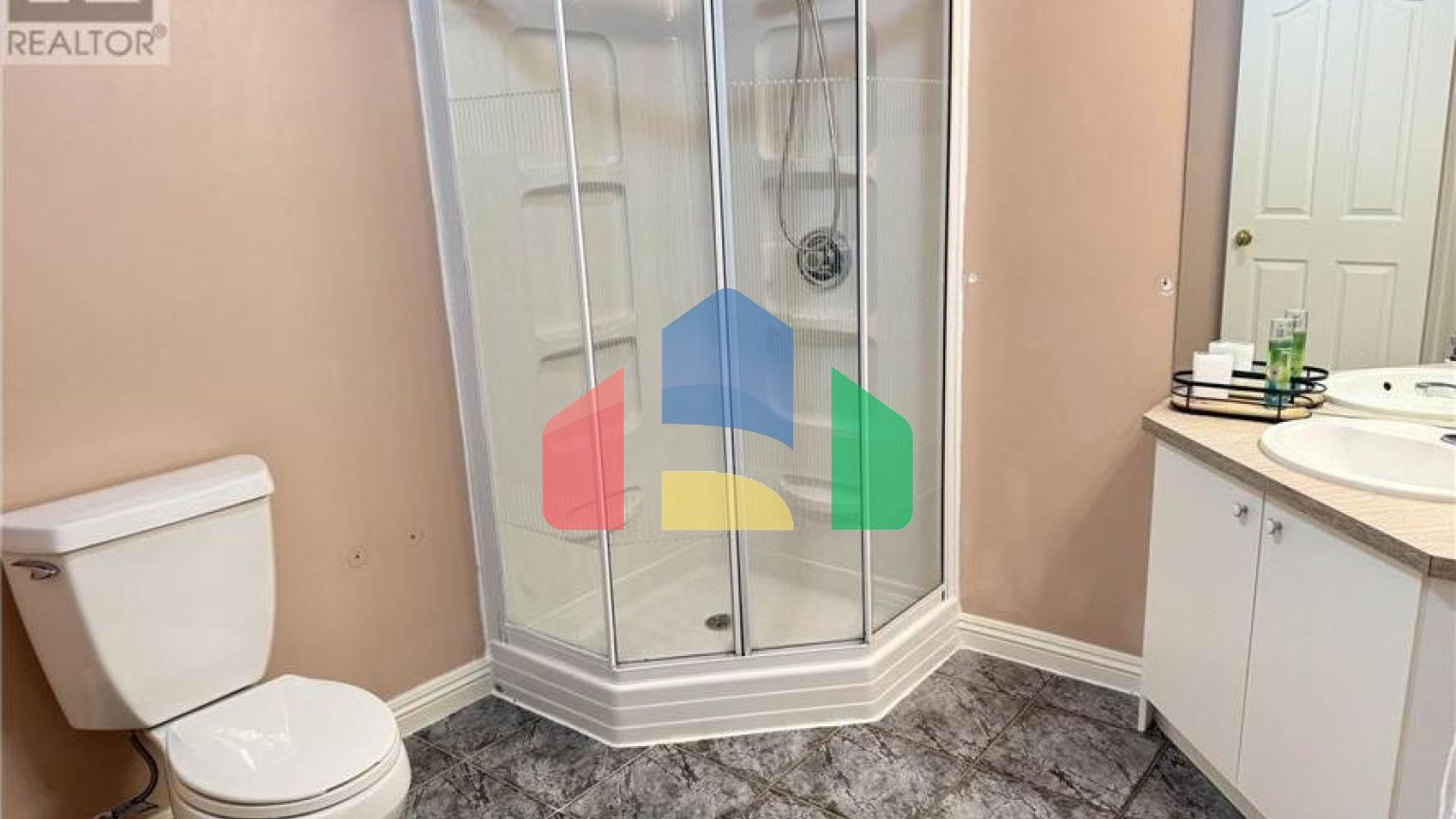 Residential - Single Family Home - Thunder Bay, Canada - Canada