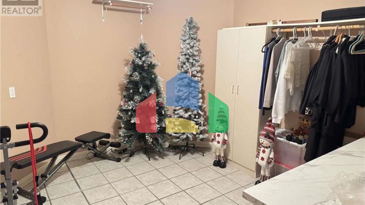 Residential - Single Family Home - Thunder Bay, Canada - Canada