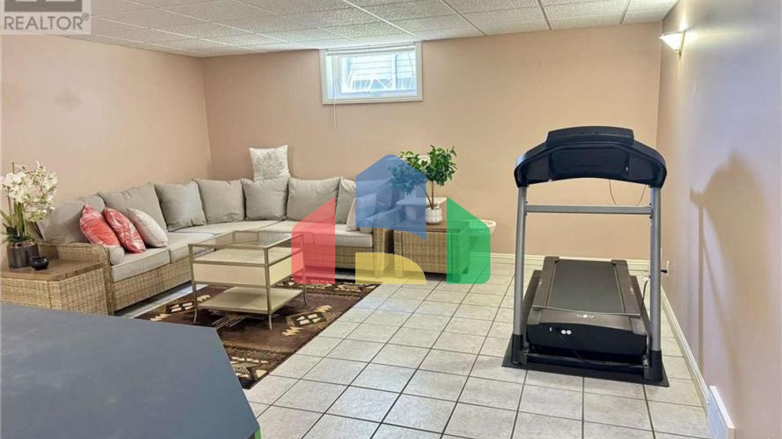 Residential - Single Family Home - Thunder Bay, Canada - Canada