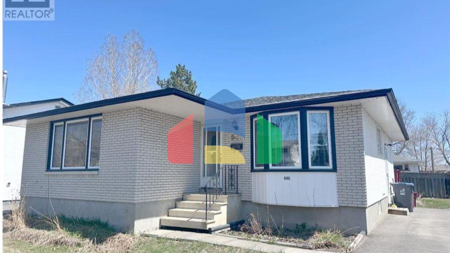 Residential - Single Family Home - Thunder Bay, Canada - Canada