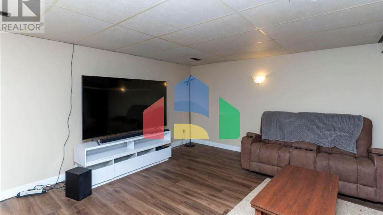 Residential - Single Family Home - Thunder Bay, Canada - Canada