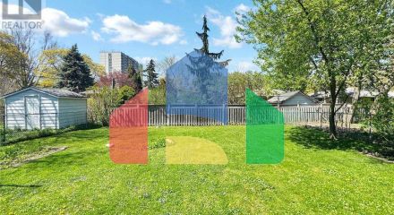 Residential - Single Family Home - Toronto, Canada - Canada