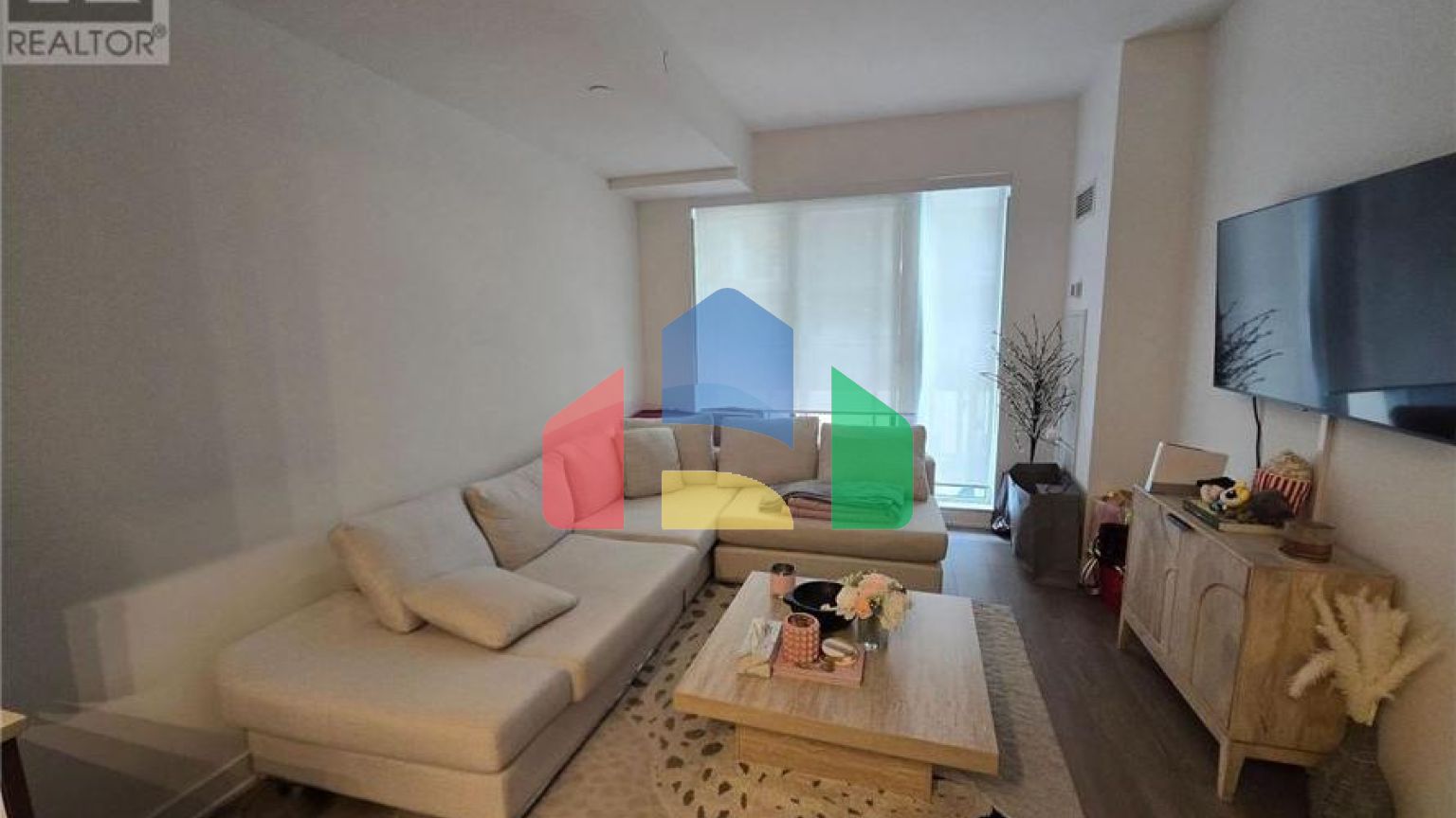 Residential - Condo/Apartment - Toronto, Canada - Canada