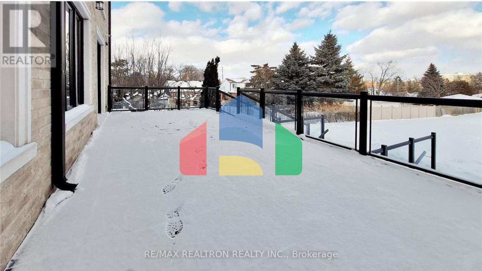 Residential - Single Family Home - Toronto, Canada - Canada