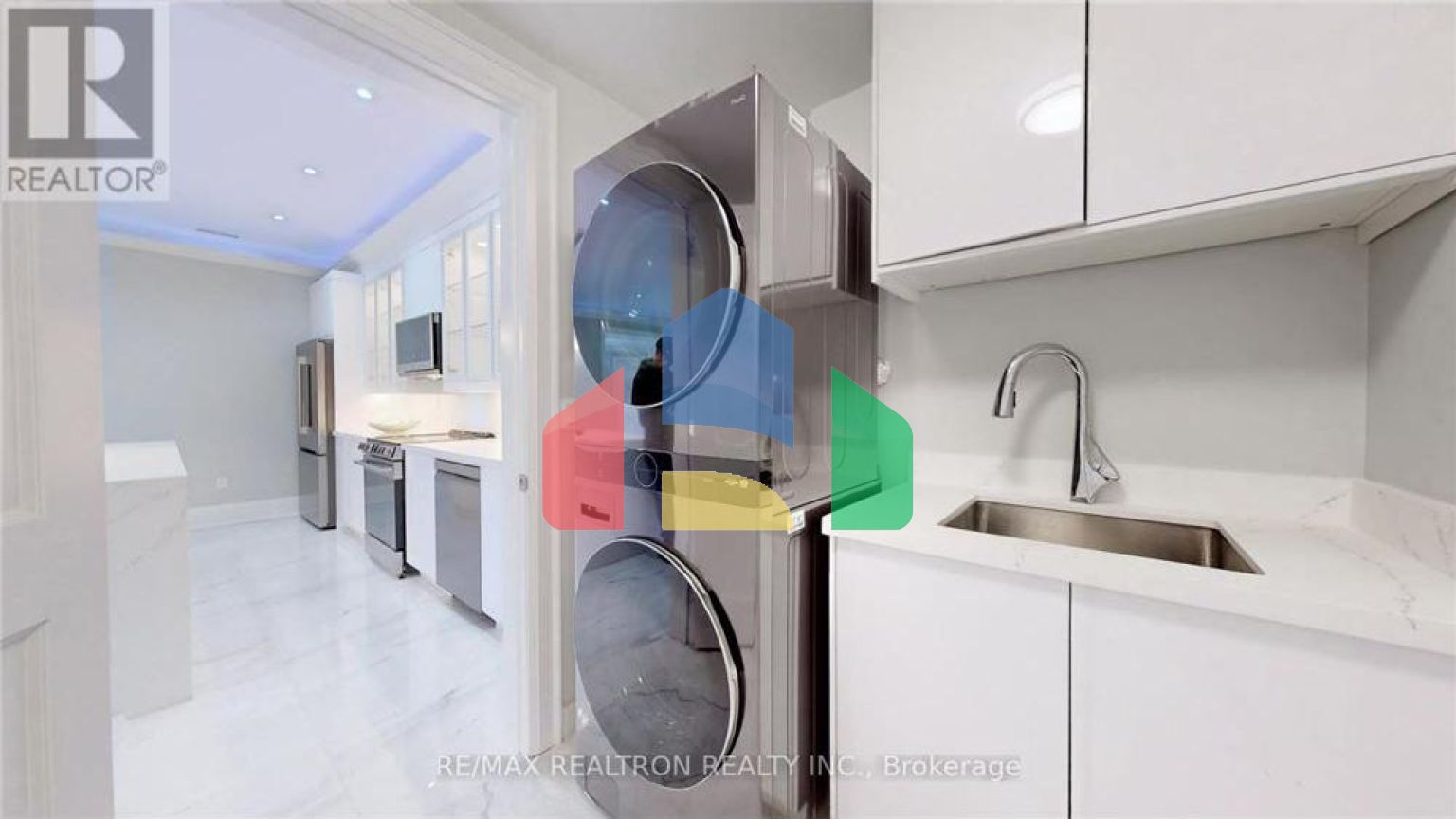 Residential - Single Family Home - Toronto, Canada - Canada