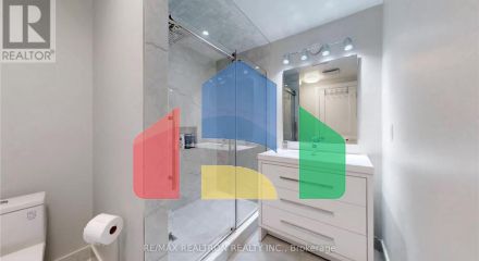 Residential - Single Family Home - Toronto, Canada - Canada