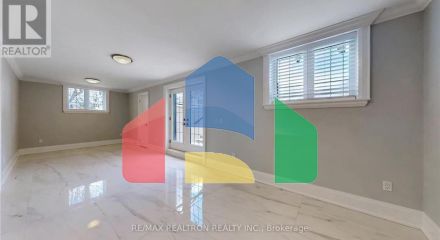 Residential - Single Family Home - Toronto, Canada - Canada