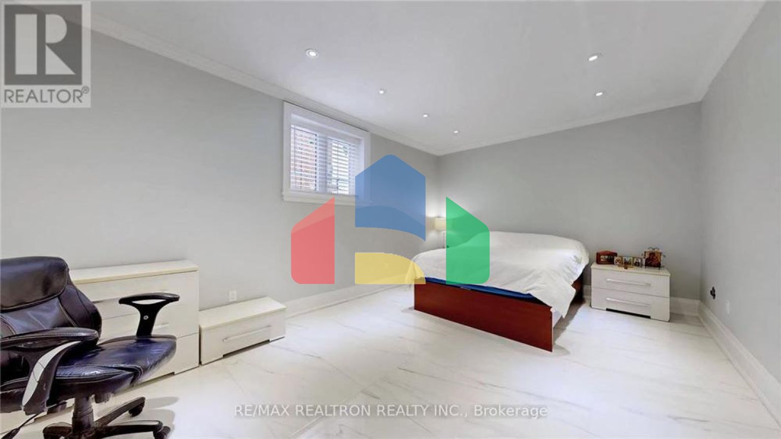 Residential - Single Family Home - Toronto, Canada - Canada