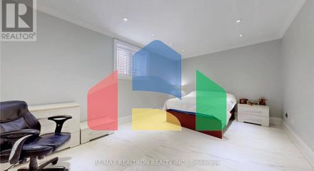 Residential - Single Family Home - Toronto, Canada - Canada