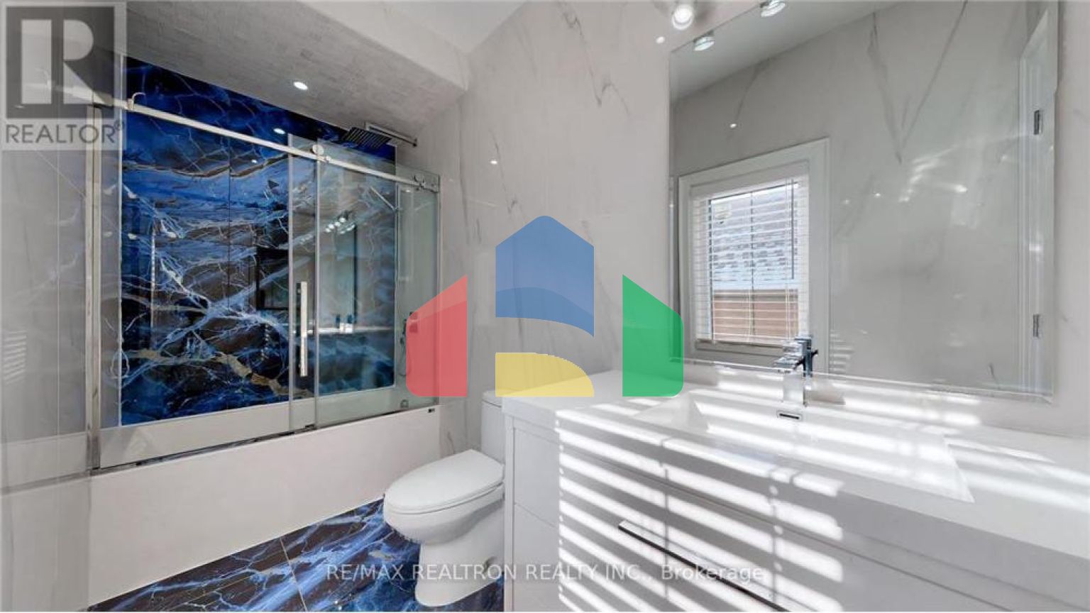 Residential - Single Family Home - Toronto, Canada - Canada