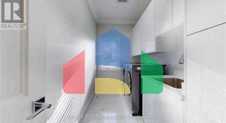 Residential - Single Family Home - Toronto, Canada - Canada