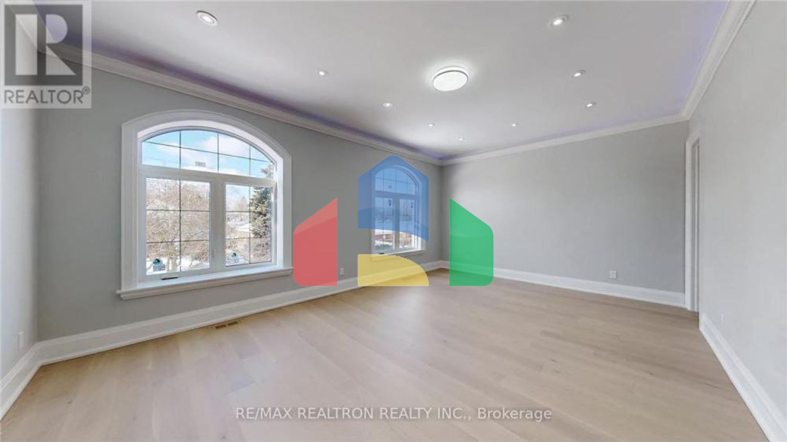 Residential - Single Family Home - Toronto, Canada - Canada