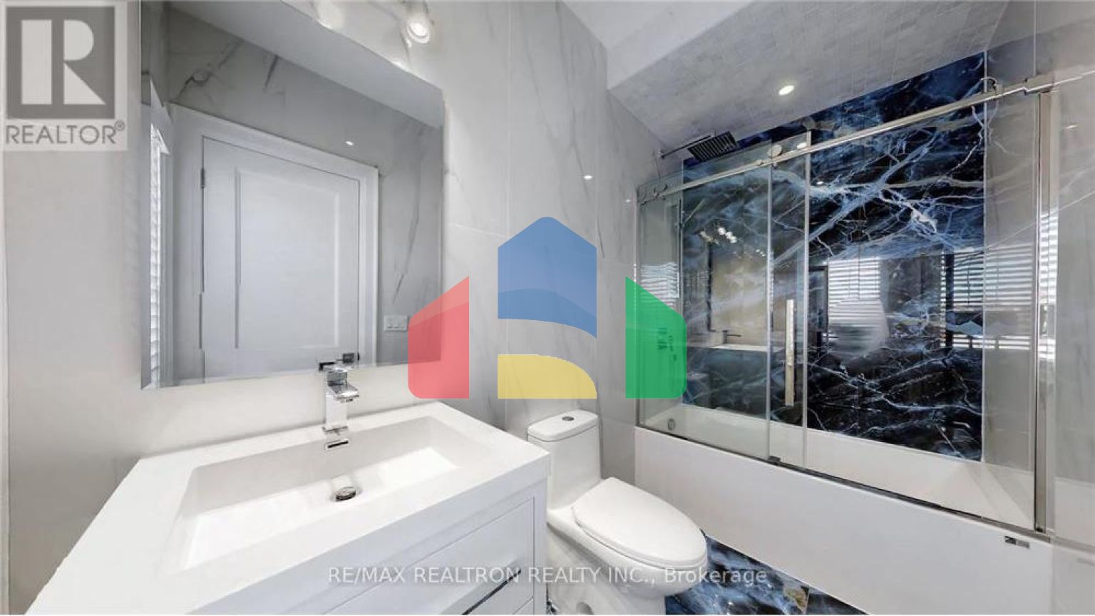 Residential - Single Family Home - Toronto, Canada - Canada