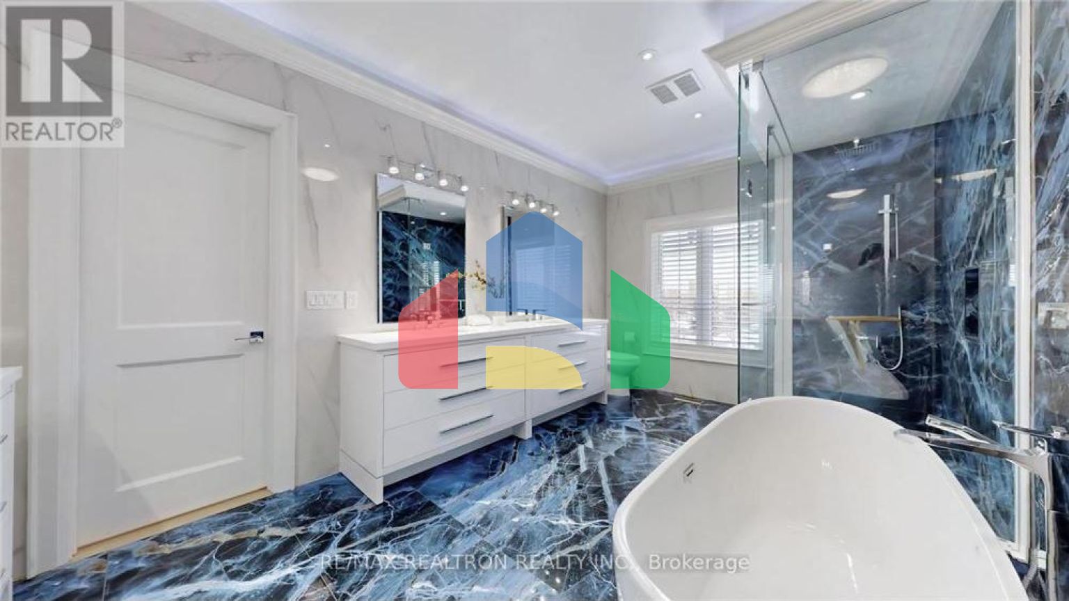 Residential - Single Family Home - Toronto, Canada - Canada