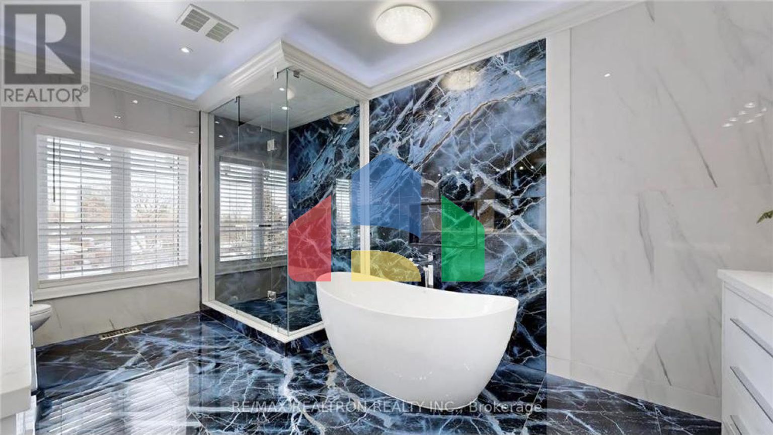 Residential - Single Family Home - Toronto, Canada - Canada