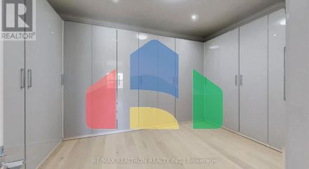 Residential - Single Family Home - Toronto, Canada - Canada