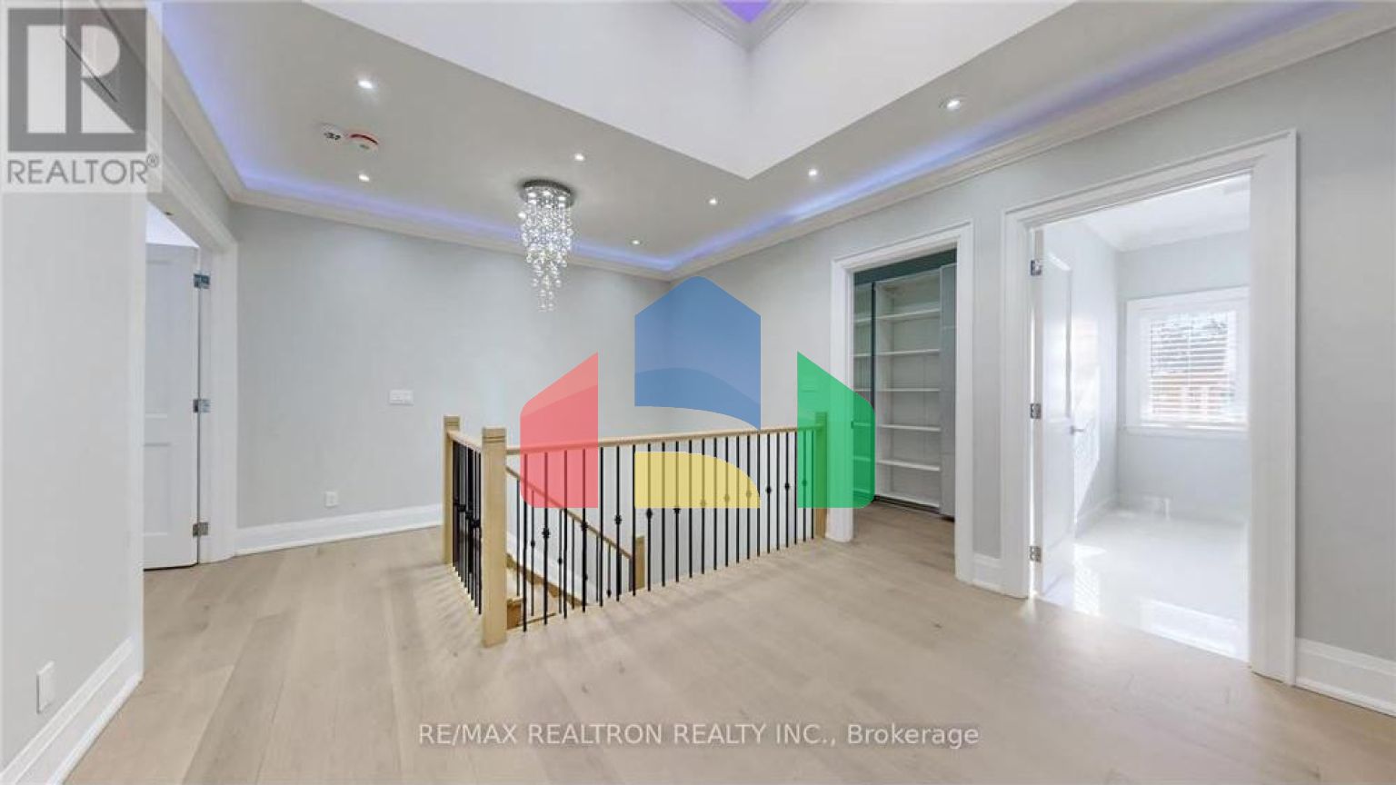 Residential - Single Family Home - Toronto, Canada - Canada