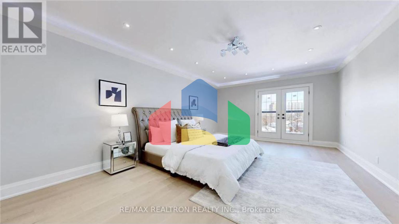 Residential - Single Family Home - Toronto, Canada - Canada