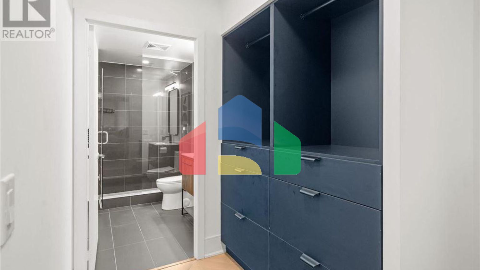 Residential - Condo/Apartment - Toronto, Canada - Canada