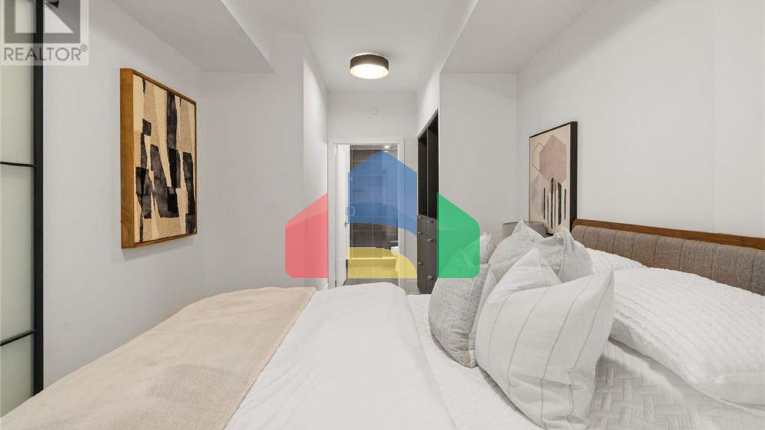 Residential - Condo/Apartment - Toronto, Canada - Canada