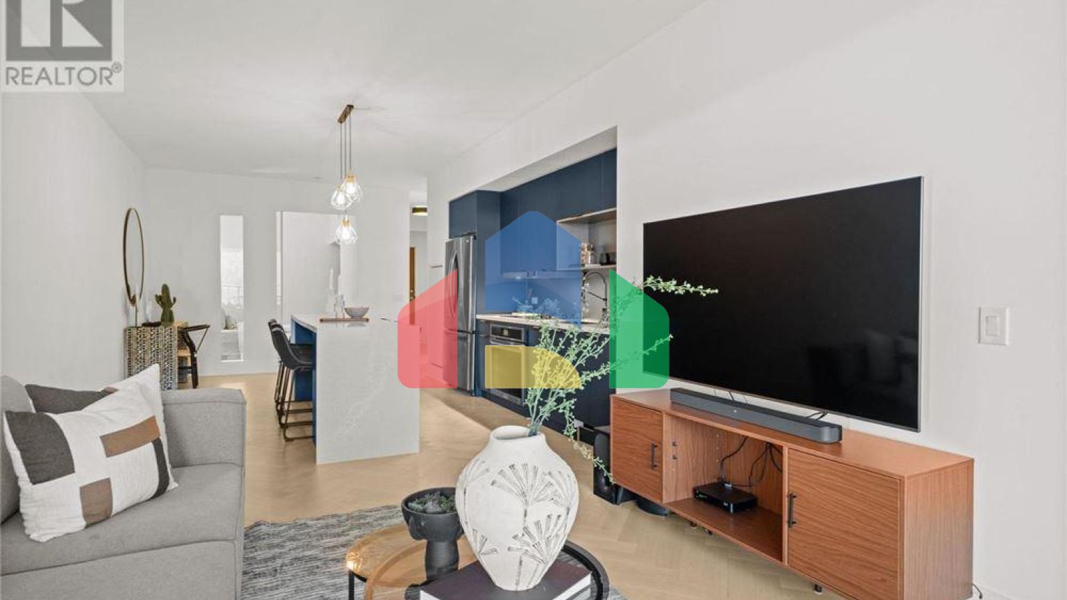 Residential - Condo/Apartment - Toronto, Canada - Canada