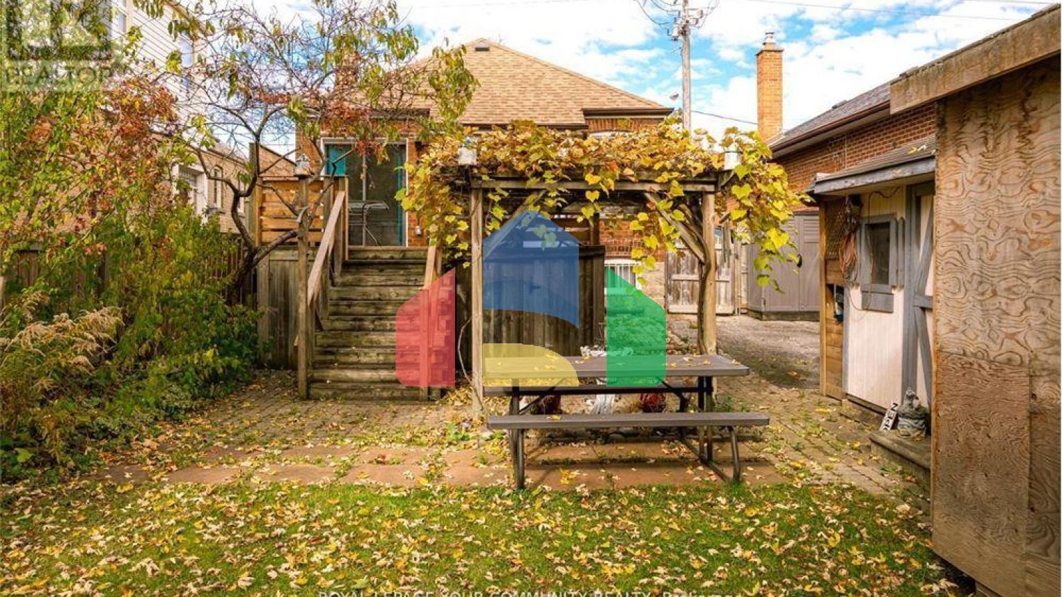 Residential - Single Family Home - Toronto, Canada - Canada