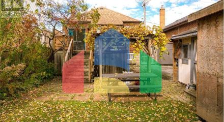 Residential - Single Family Home - Toronto, Canada - Canada