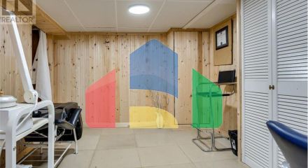 Residential - Single Family Home - Toronto, Canada - Canada