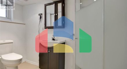 Residential - Single Family Home - Toronto, Canada - Canada