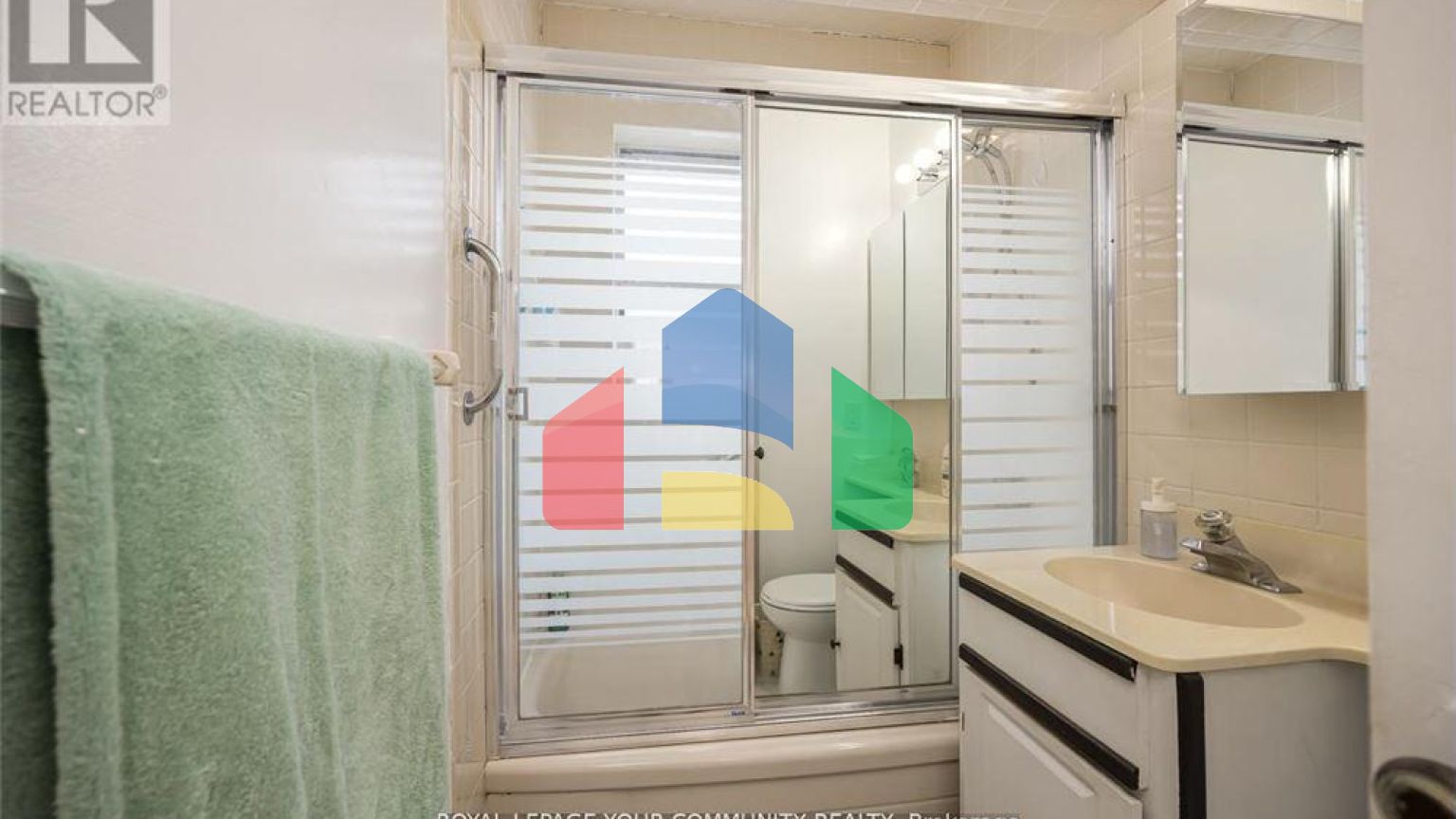 Residential - Single Family Home - Toronto, Canada - Canada