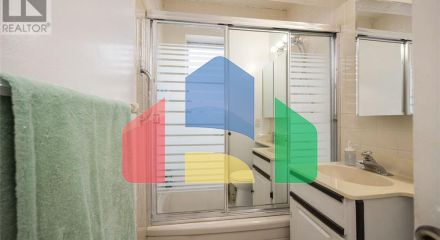 Residential - Single Family Home - Toronto, Canada - Canada