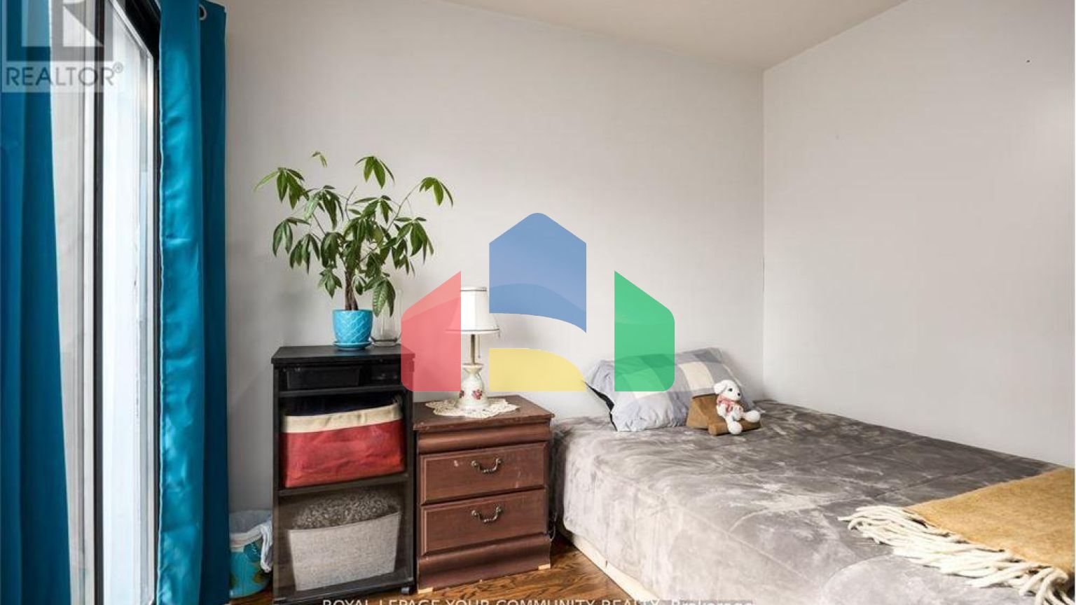 Residential - Single Family Home - Toronto, Canada - Canada