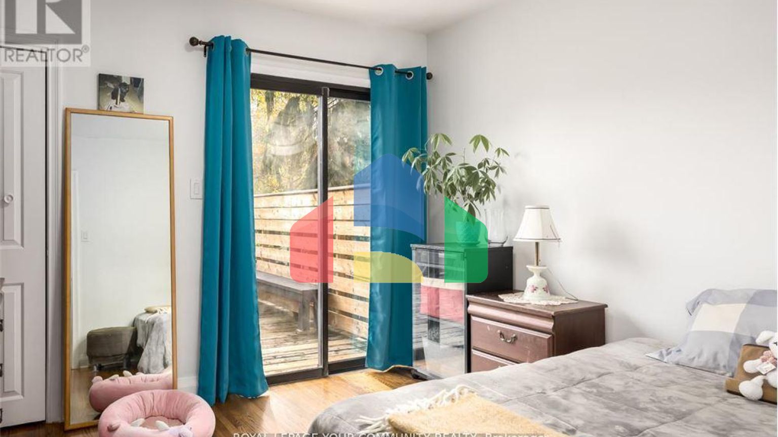 Residential - Single Family Home - Toronto, Canada - Canada