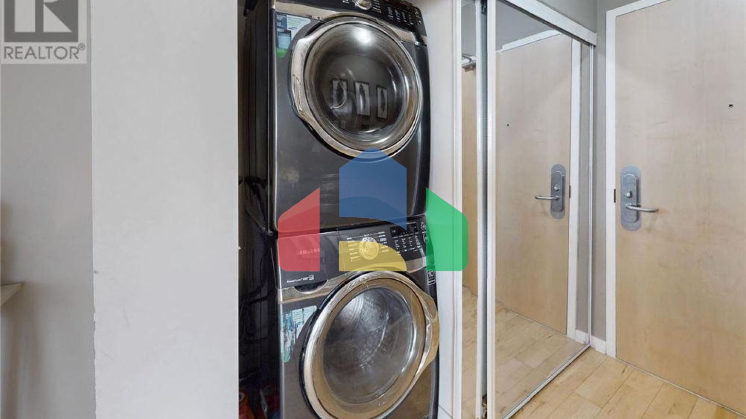 Residential - Condo/Apartment - Toronto, Canada - Canada